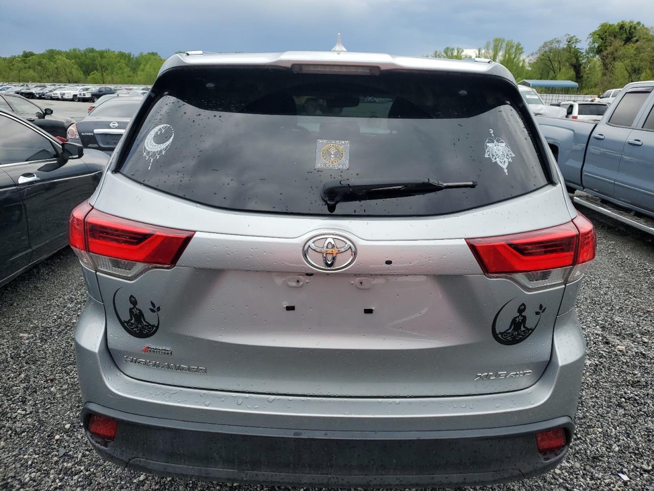 5tdjzrfh0ks593872 5TDJZRFH0KS593872 2019 Toyota Highlander Se