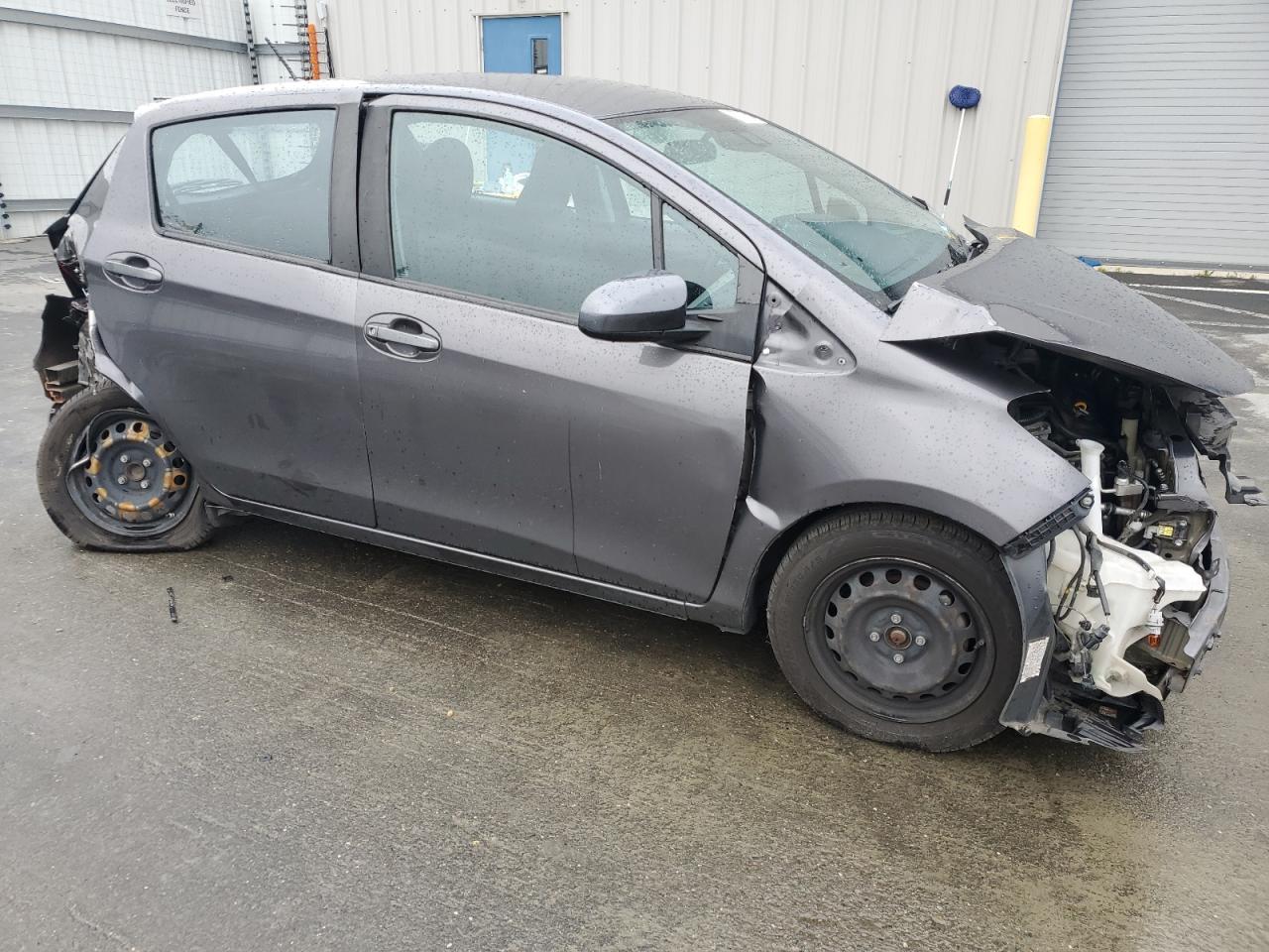 VNKKTUD37HA080664 TOYOTA YARIS 2017