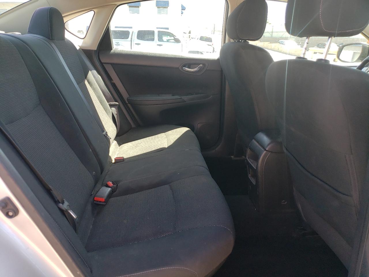 3N1AB7AP5KY209345 NISSAN SENTRA 2019
