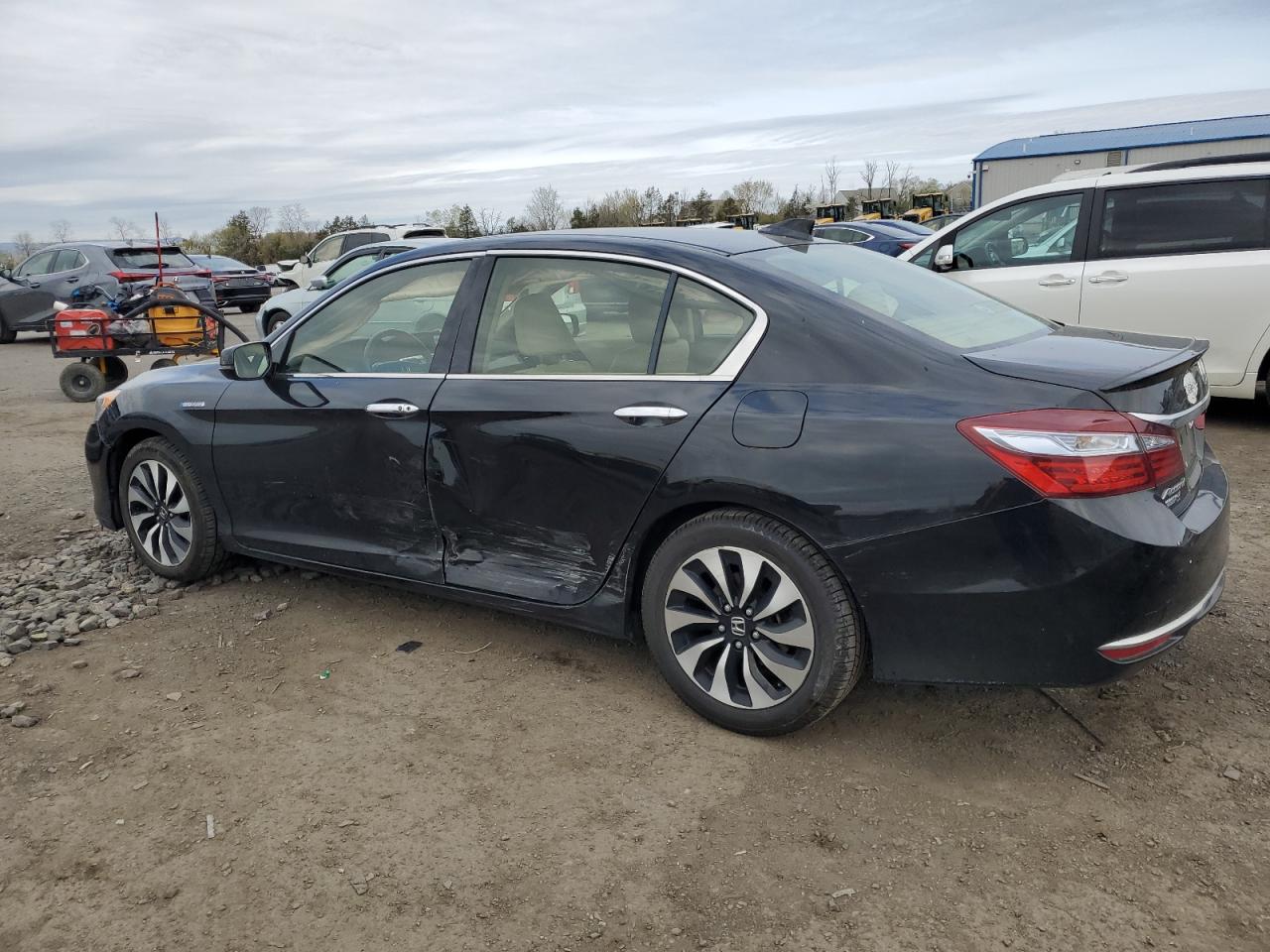 JHMCR6F5XHC000136 HONDA ACCORD 2017