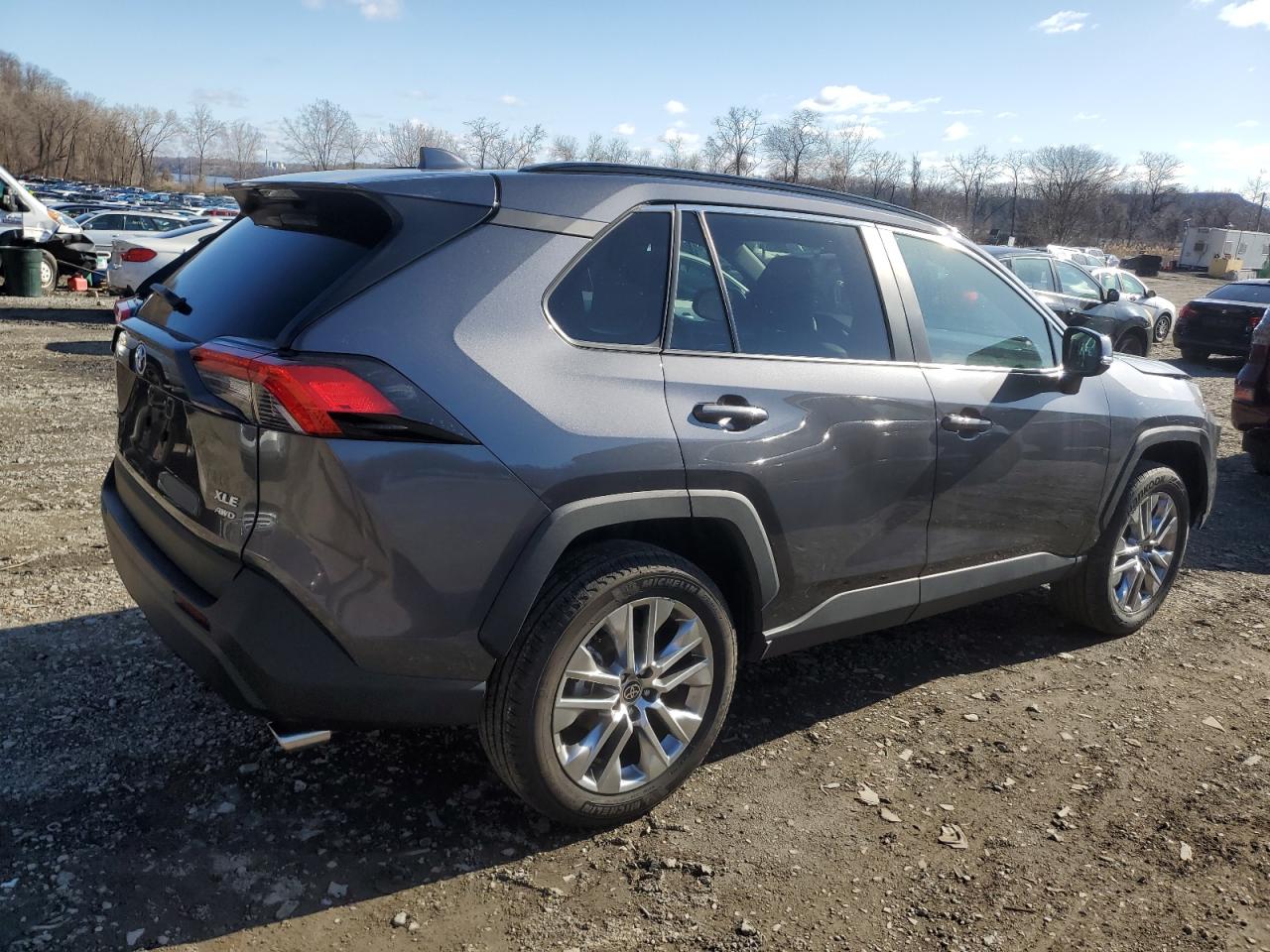 2T3A1RFV8RC437554 TOYOTA RAV4 2024
