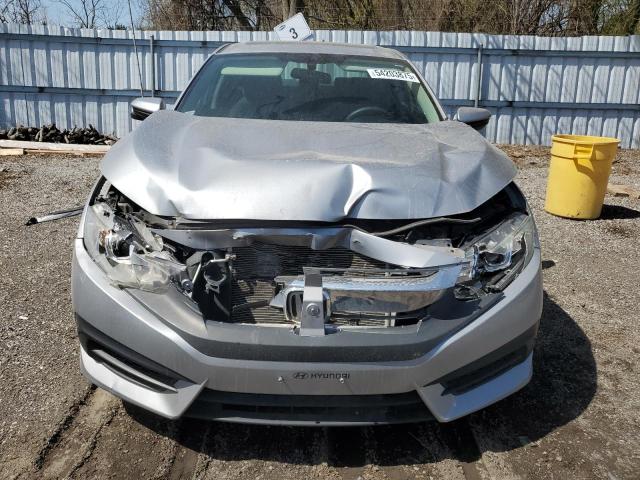 Sedans HONDA CIVIC 2016 Srebrny