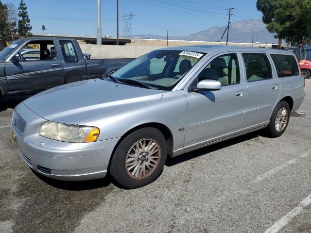 2005 Volvo V70 