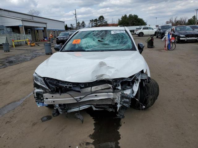  TOYOTA CAMRY 2020 Белы