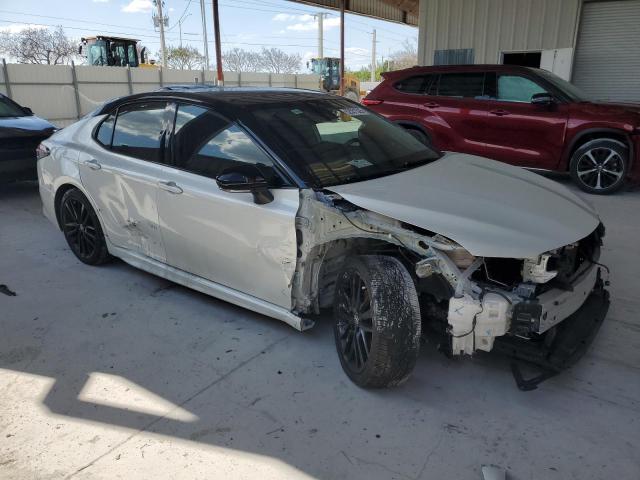  TOYOTA CAMRY 2021 White