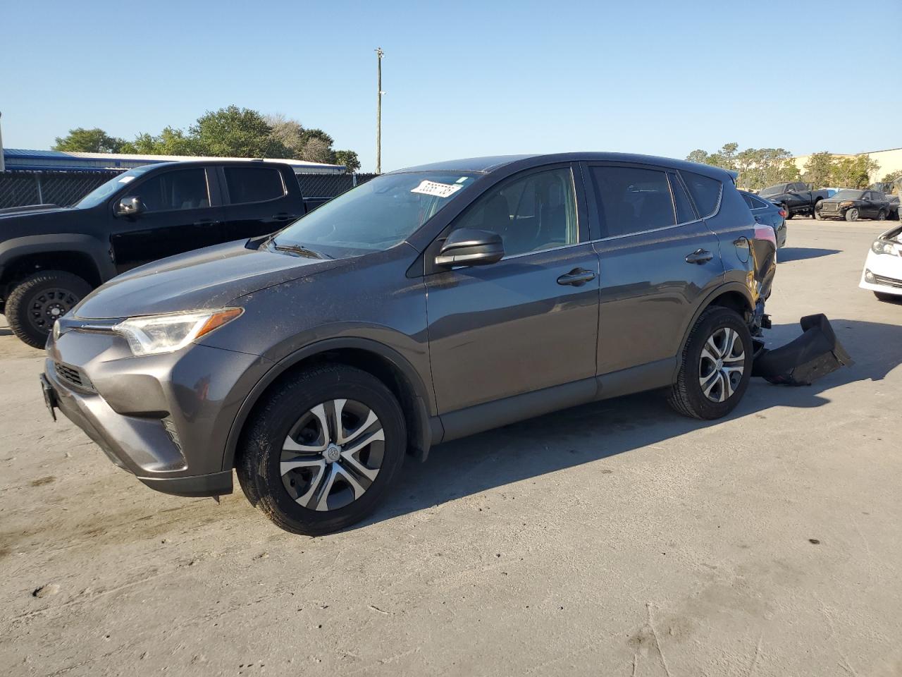 2018 Toyota Rav4 Le للبيع في Orlando، FL - Rear End