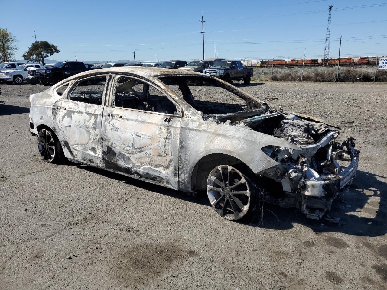 3FA6P0LU2KR272093 FORD FUSION 2019