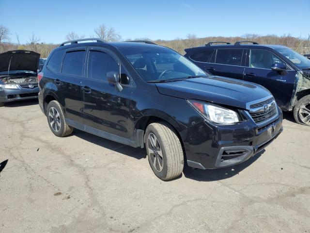  SUBARU FORESTER 2017 Черный