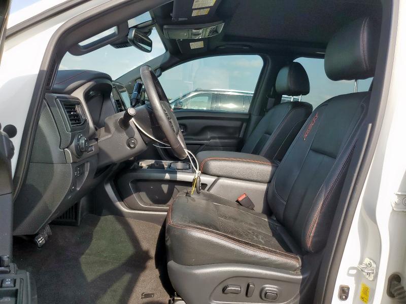  NISSAN TITAN 2021 Білий