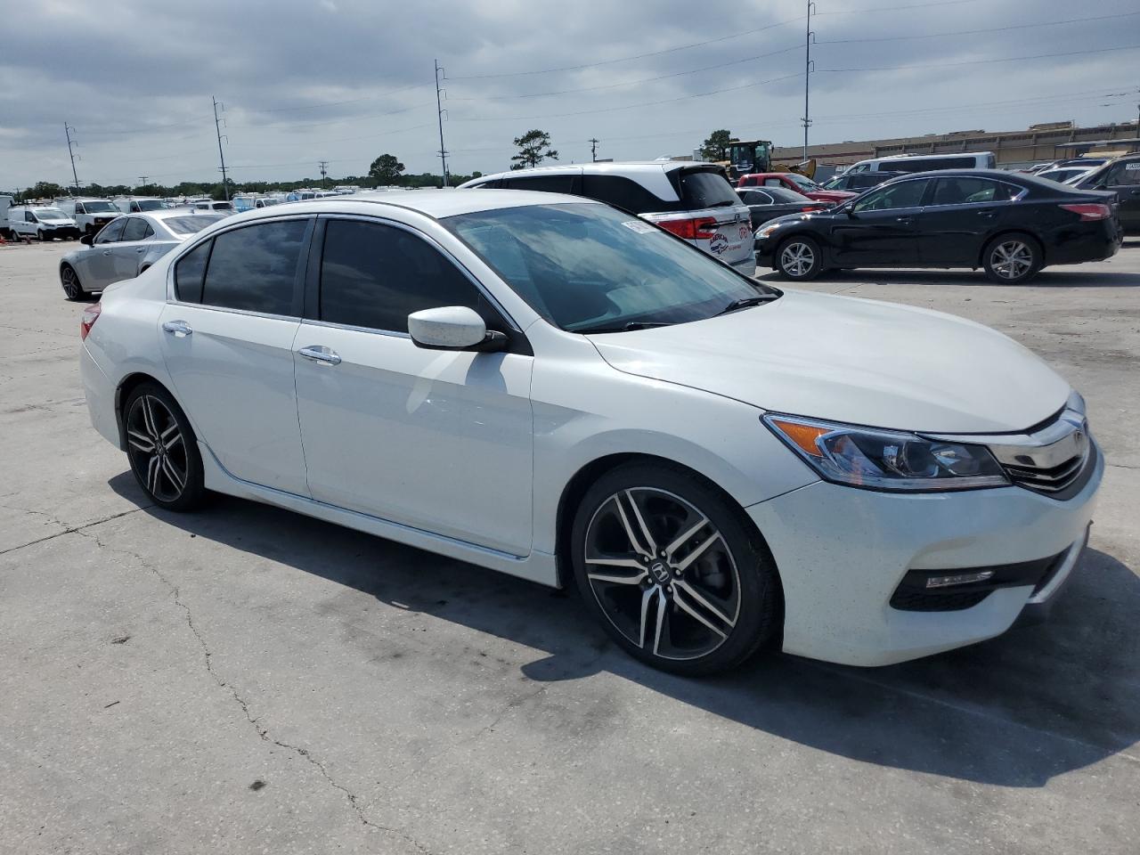 1HGCR2F15HA294971 HONDA ACCORD 2017