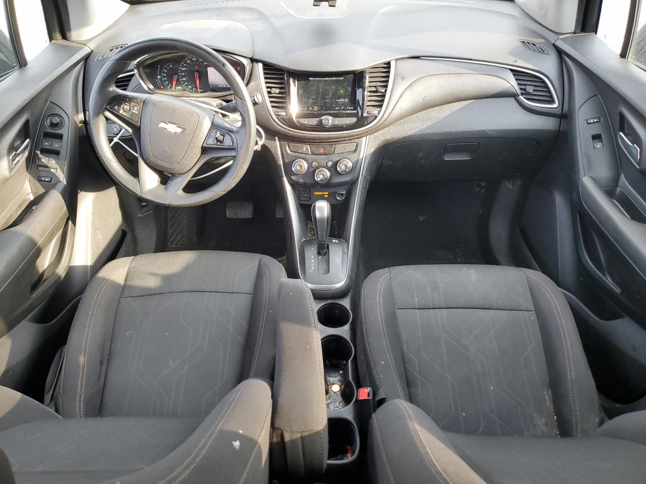 3GNCJLSB1KL300704 CHEVROLET TRAX 2019