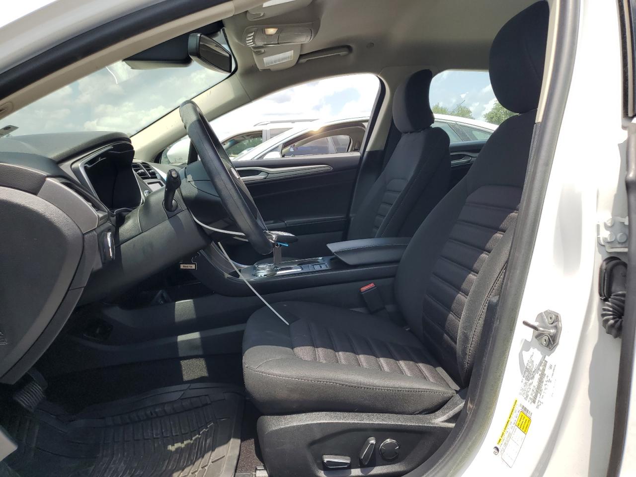 2019 Ford Fusion Se VIN: 3FA6P0LU7KR119306 Lot: 54031875