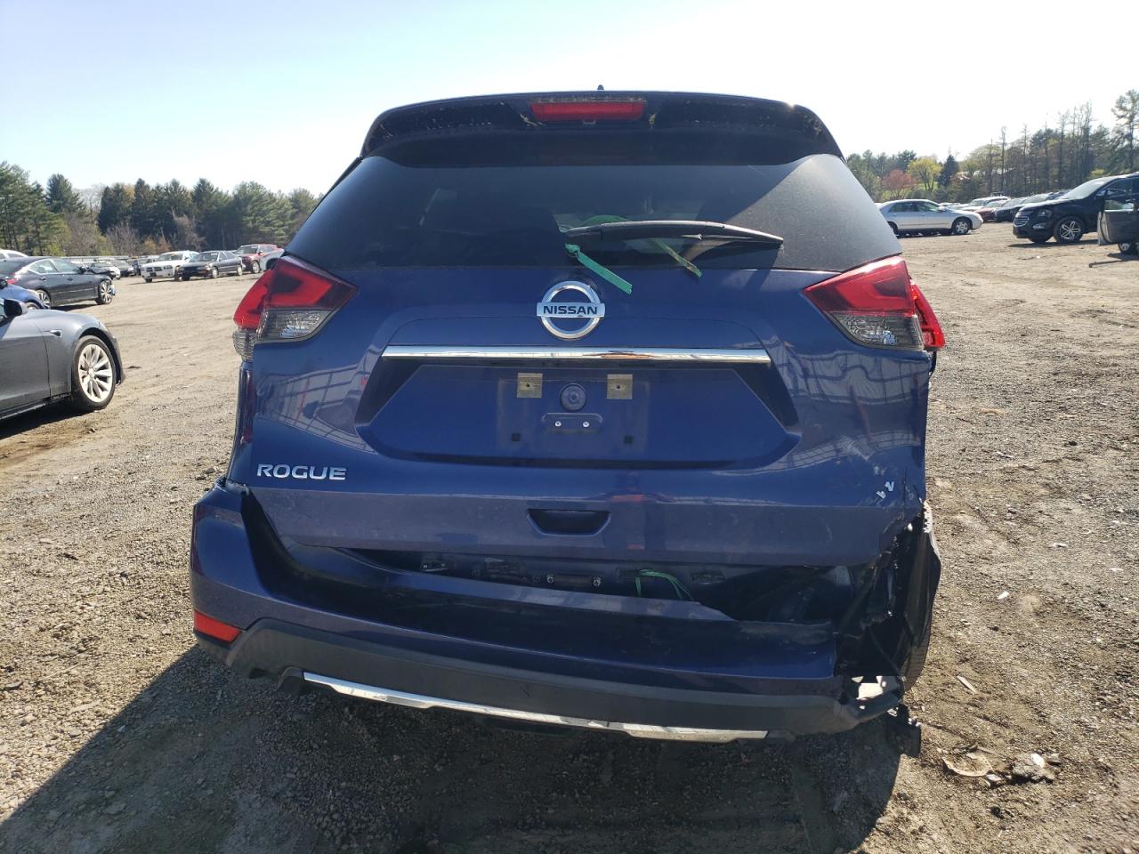 KNMAT2MV5JP548162 NISSAN ROGUE 2018