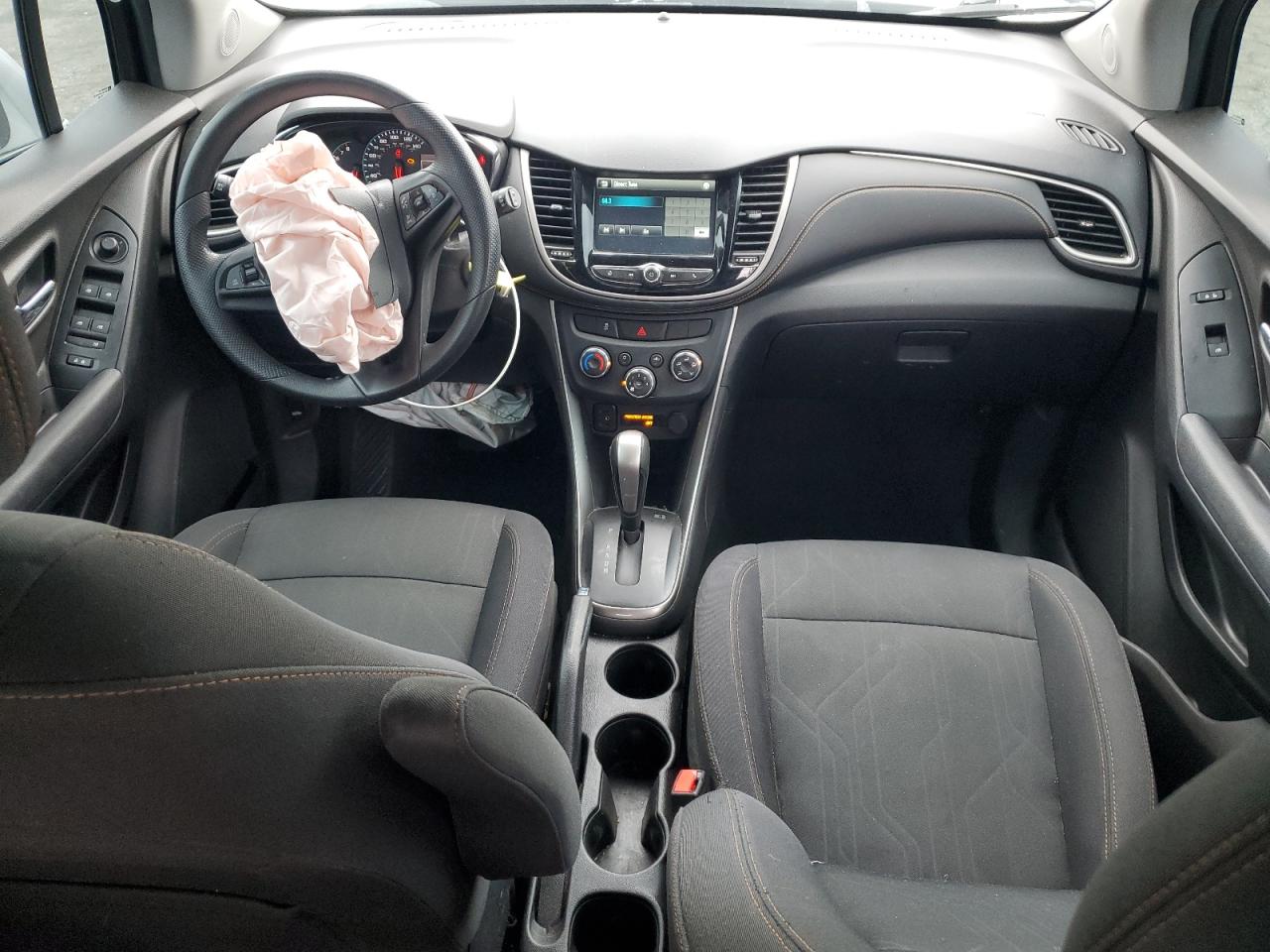 3GNCJPSBXHL167585 CHEVROLET TRAX 2017