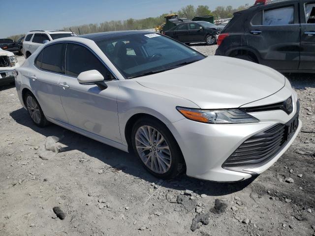  TOYOTA CAMRY 2019 White
