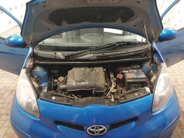 2011 TOYOTA AYGO BLUE