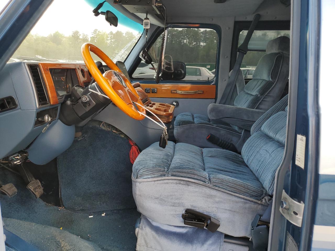 1992 Chevrolet G20 VIN: 1GBEG25K1N7130492 Lot: 51639375