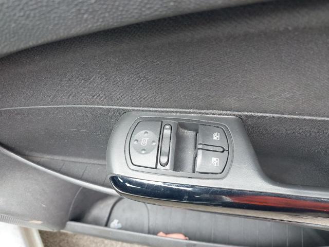 2012 VAUXHALL CORSA SXI