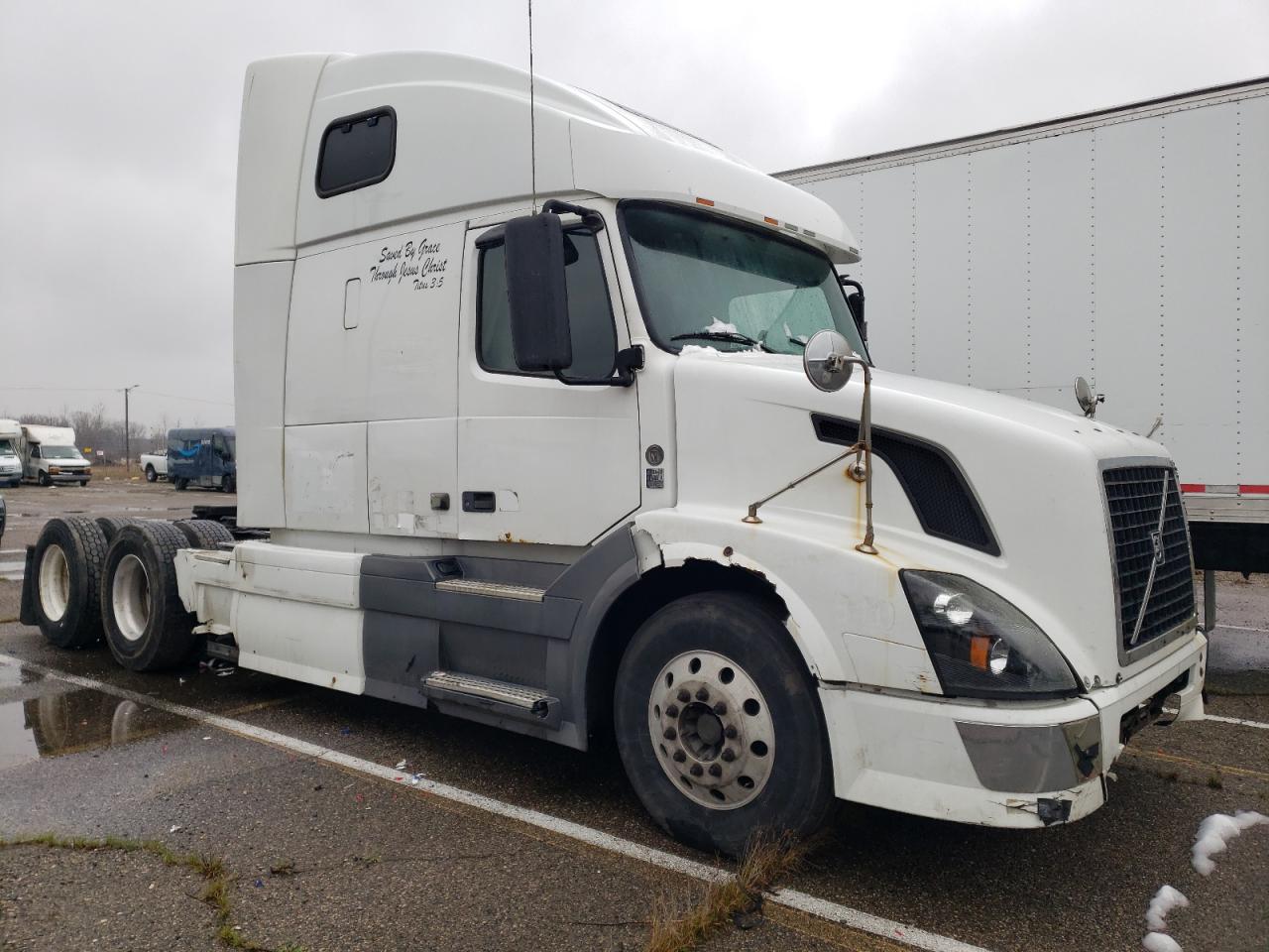 2009 Volvo Vnl Semi Truck for Sale in Woodhaven, MI - Side