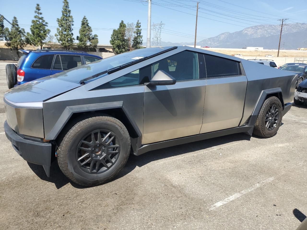 2024 Tesla Cybertruck на продаже в Rancho Cucamonga, CA - All Over