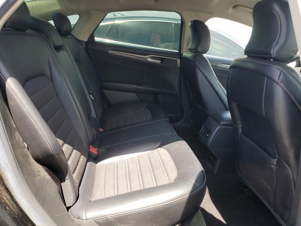 3FA6P0H70HR215936 FORD FUSION 2017
