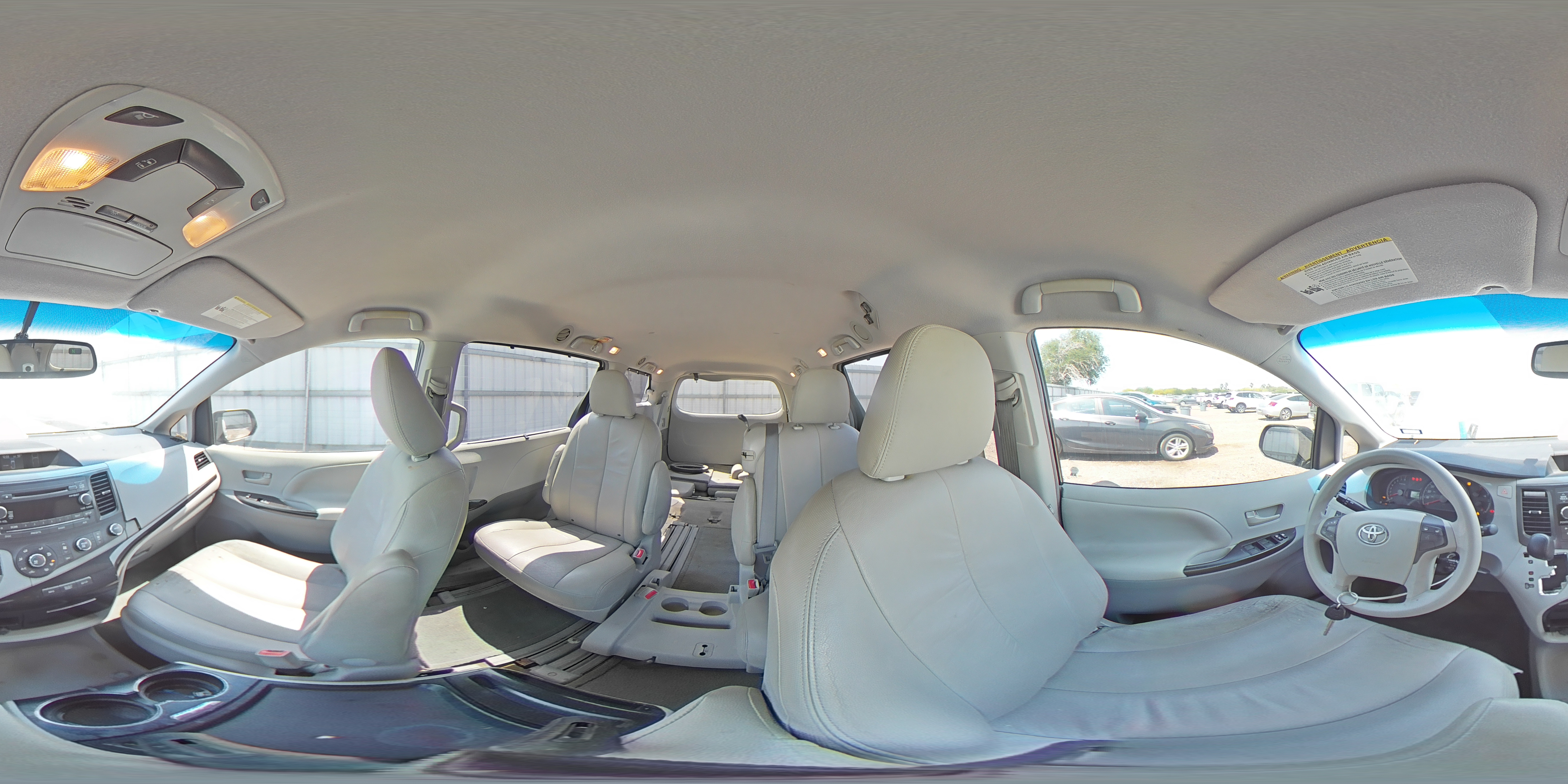 5TDKK3DC8BS157414 2011 Toyota Sienna Le