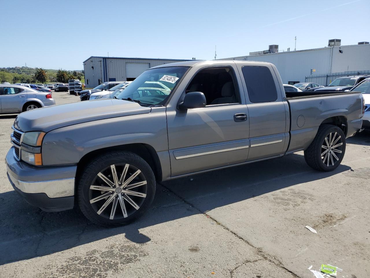 2006 Chevrolet Silverado C1500 продається в Vallejo, CA - Rear End