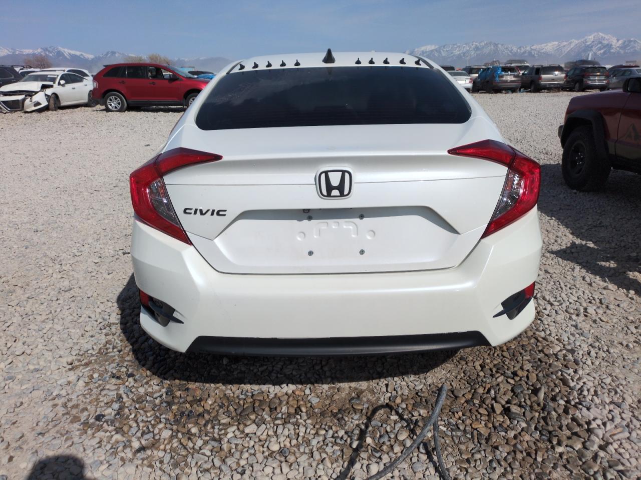 19XFC2F7XHE016355 HONDA CIVIC 2017