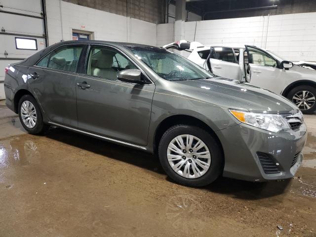  TOYOTA CAMRY 2014 Szary