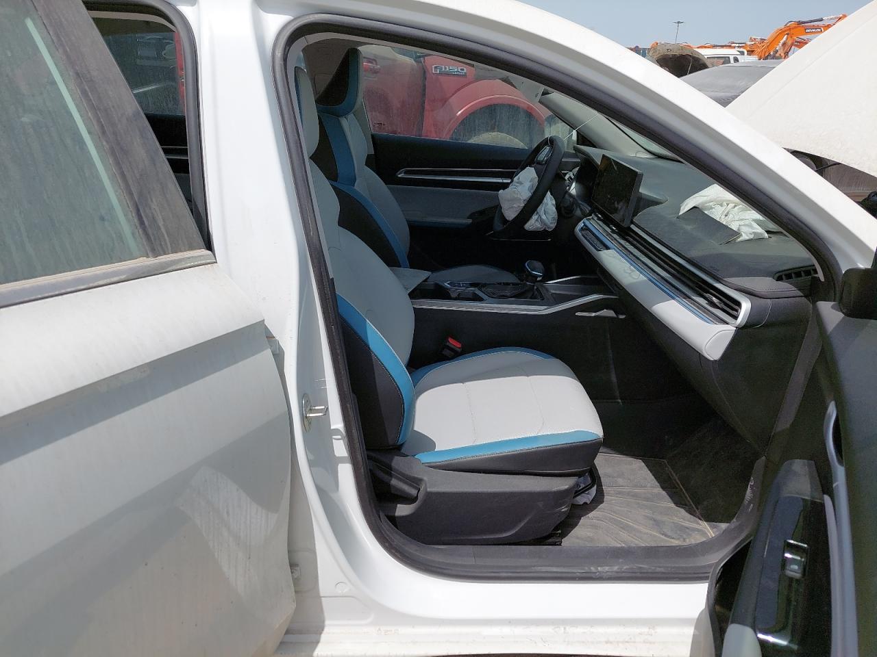 LB3F31S34SG012666 - 2025 Geea EMGRAND - #undefined