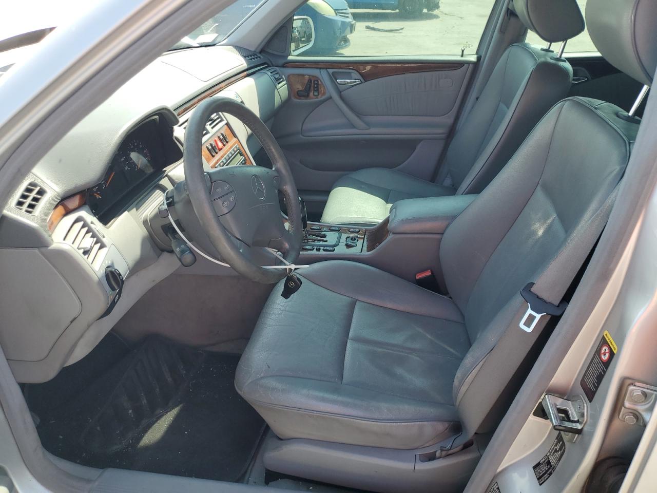 2002 Mercedes-Benz E 320 VIN: WDBJF65J22B431856 Lot: 54632335
