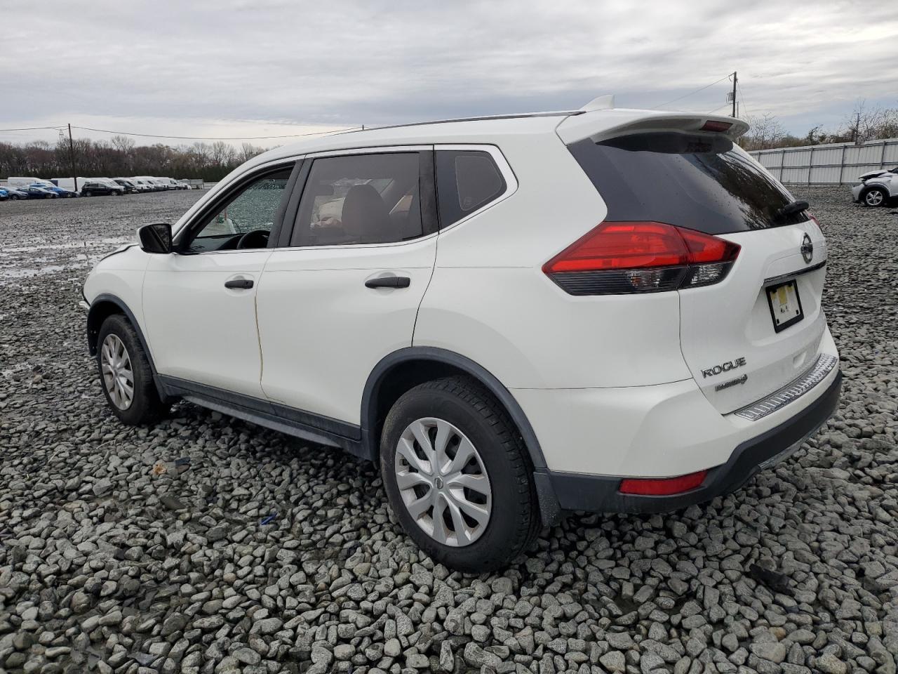 JN8AT2MV1HW011504 NISSAN ROGUE 2017