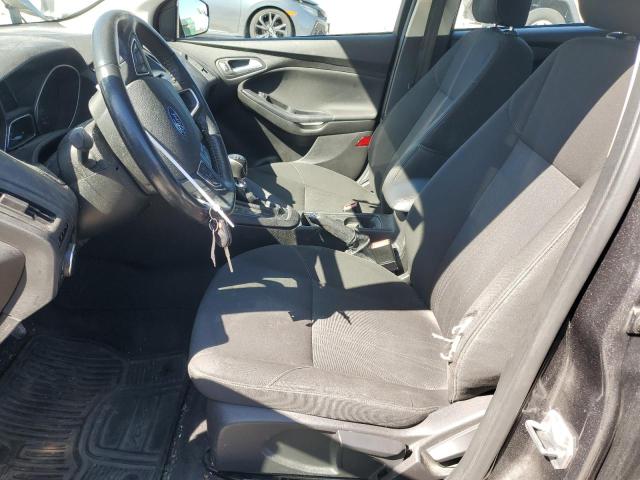 Sedans FORD FOCUS 2015 Szary