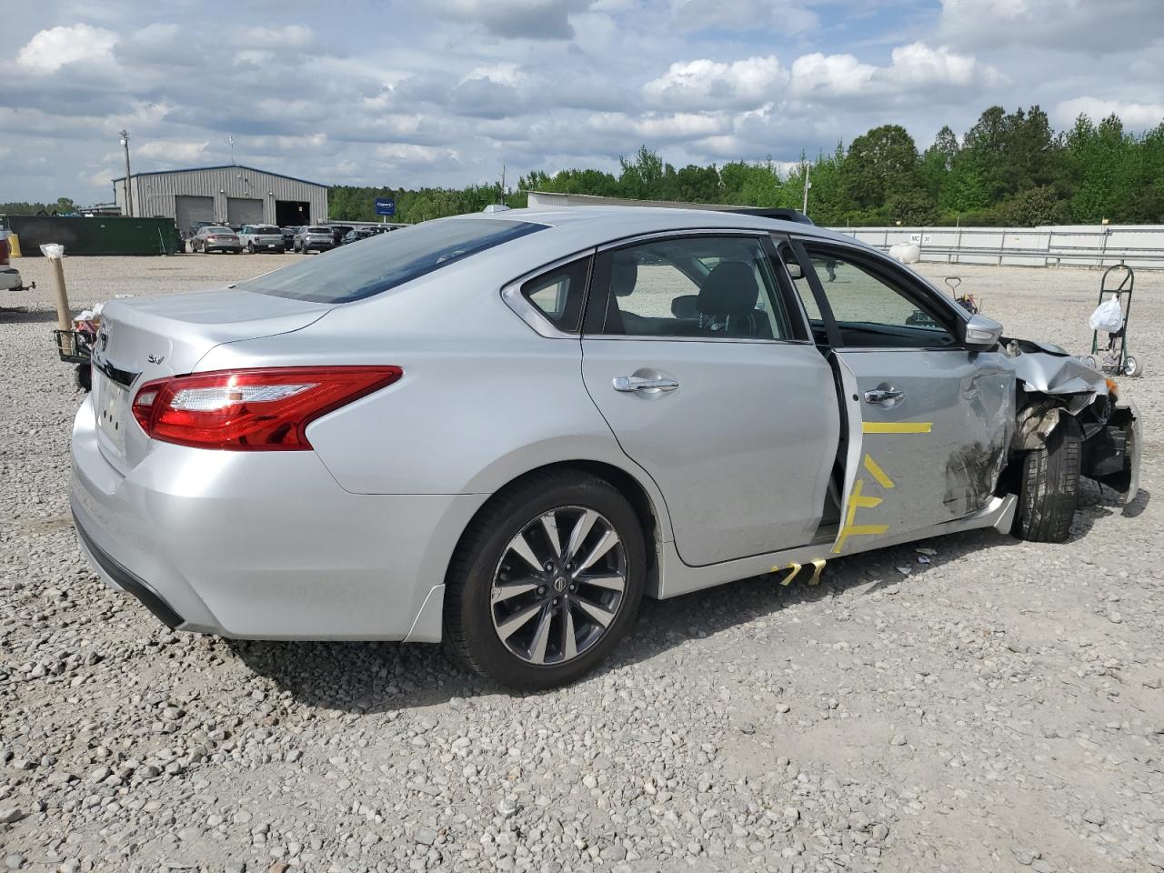 1N4AL3AP1HC218893 NISSAN ALTIMA 2017