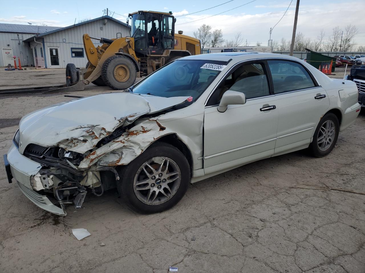 2002 Mitsubishi Diamante Ls продається в Pekin, IL - Front End
