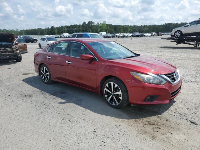  NISSAN ALTIMA 2018 Czerwony