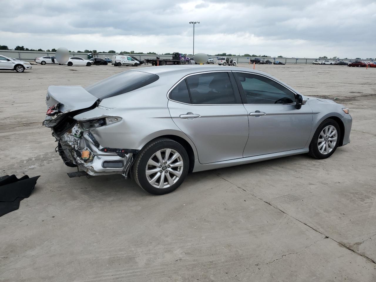 4T1B11HK9JU052945 TOYOTA CAMRY 2018