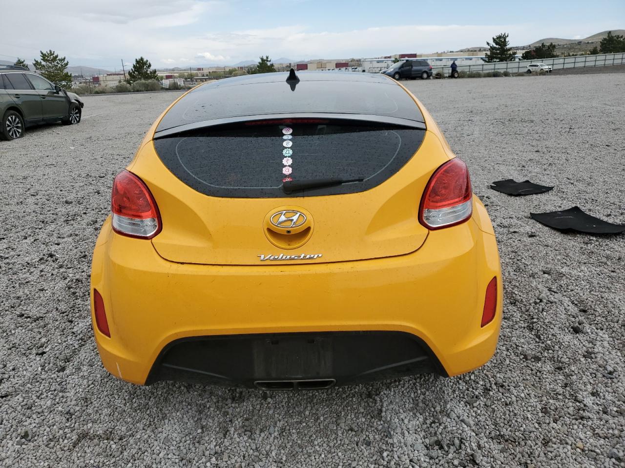 2017 Hyundai Veloster VIN: KMHTC6AD2HU316122 Lot: 54879565