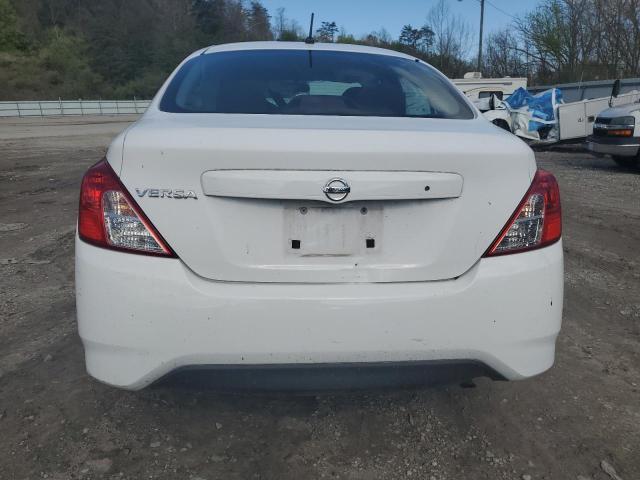  NISSAN VERSA 2018 Biały