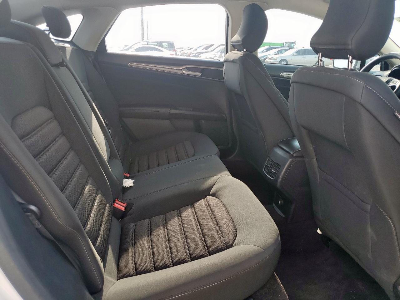 2019 Ford Fusion Se VIN: 3FA6P0LU8KR124885 Lot: 54036685