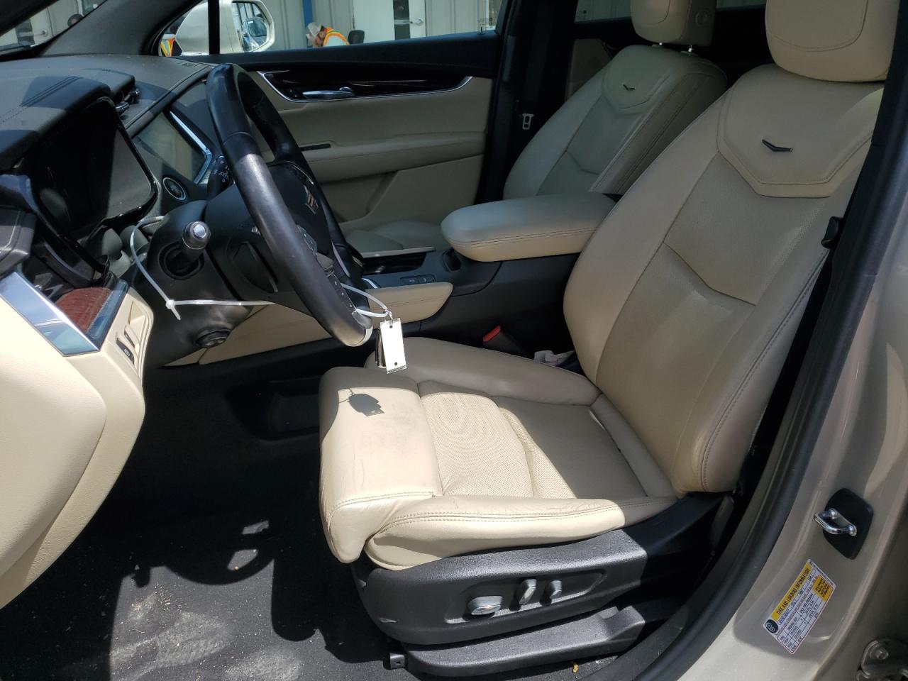 2017 Cadillac Xt5 Premium Luxury VIN: 1GYKNCRS7HZ121755 Lot: 54354055