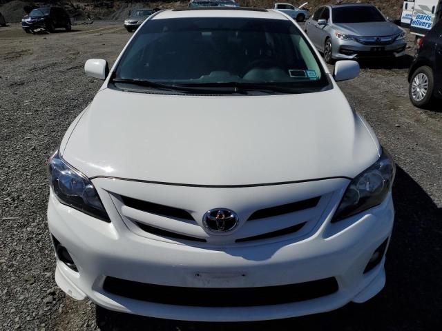 Sedans TOYOTA COROLLA 2012 White