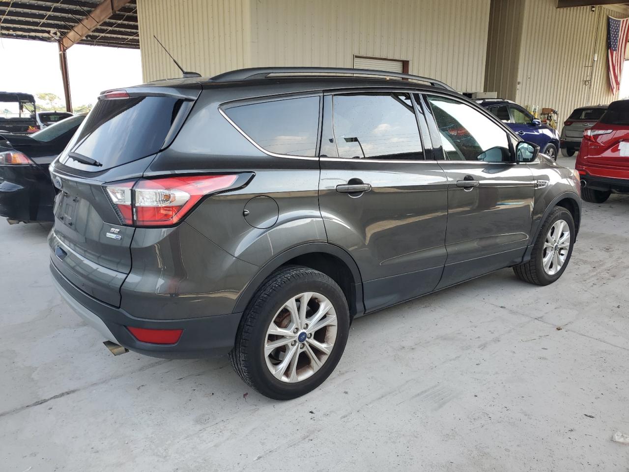 1FMCU9GD5JUA32155 FORD ESCAPE 2018