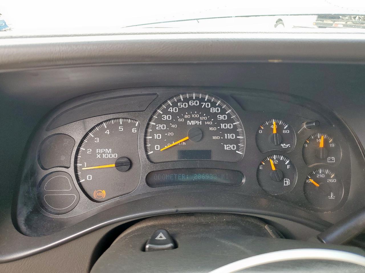 2004 Chevrolet Suburban C1500 VIN: 3GNEC16Z44G291748 Lot: 53858775