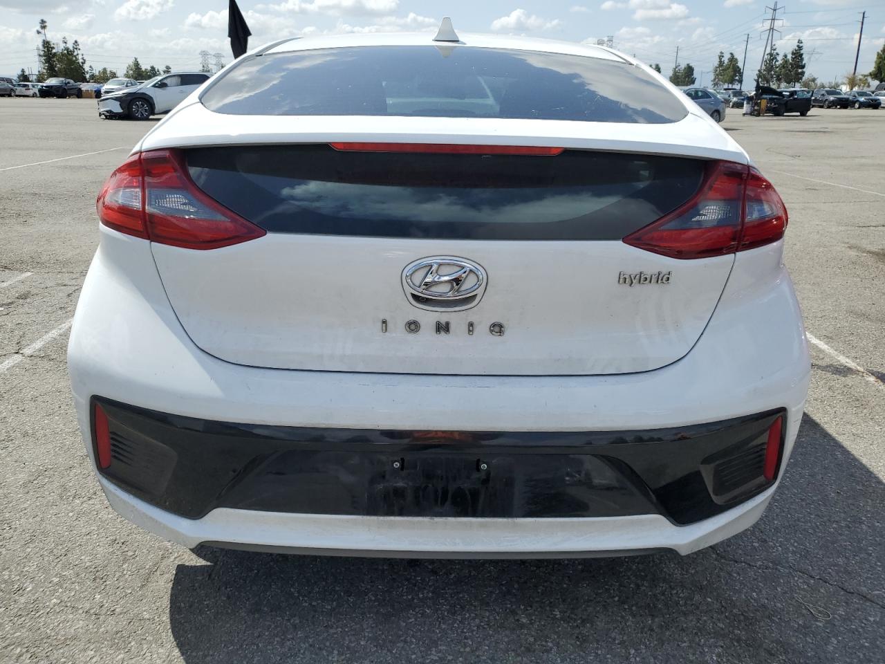 2018 Hyundai Ioniq Sel VIN: KMHC75LC2JU062758 Lot: 51704485