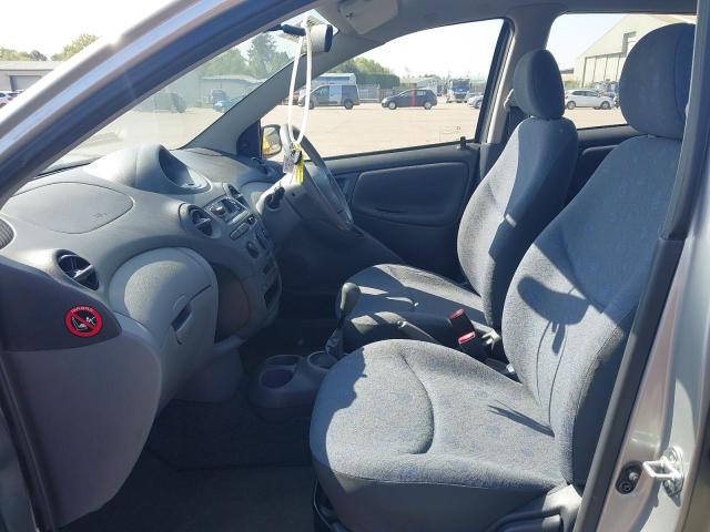 2001 TOYOTA YARIS GS