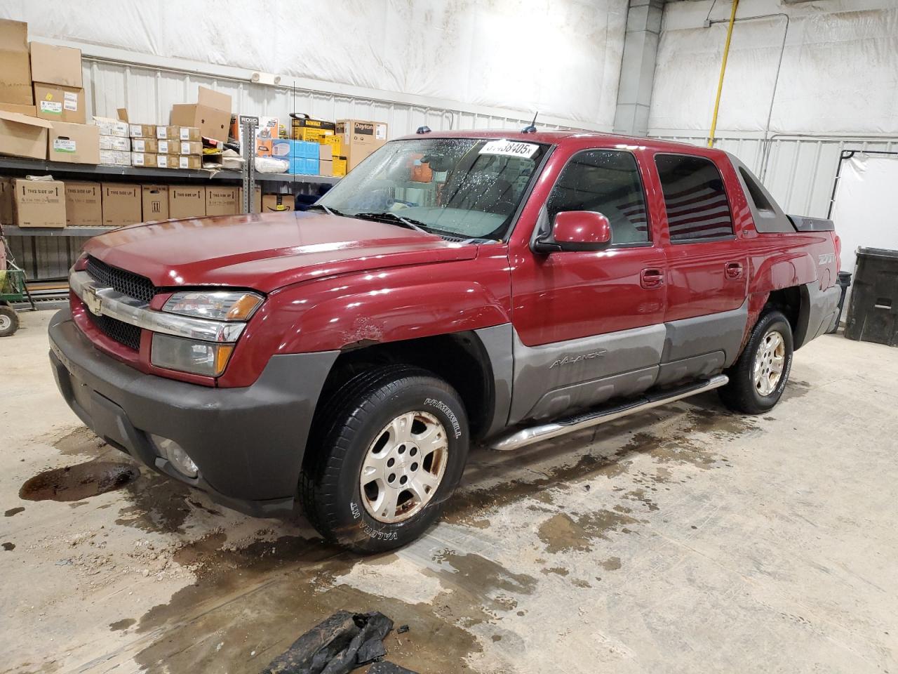 2005 Chevrolet Avalanche K1500 for Sale in Milwaukee, WI - Minor Dent/Scratches