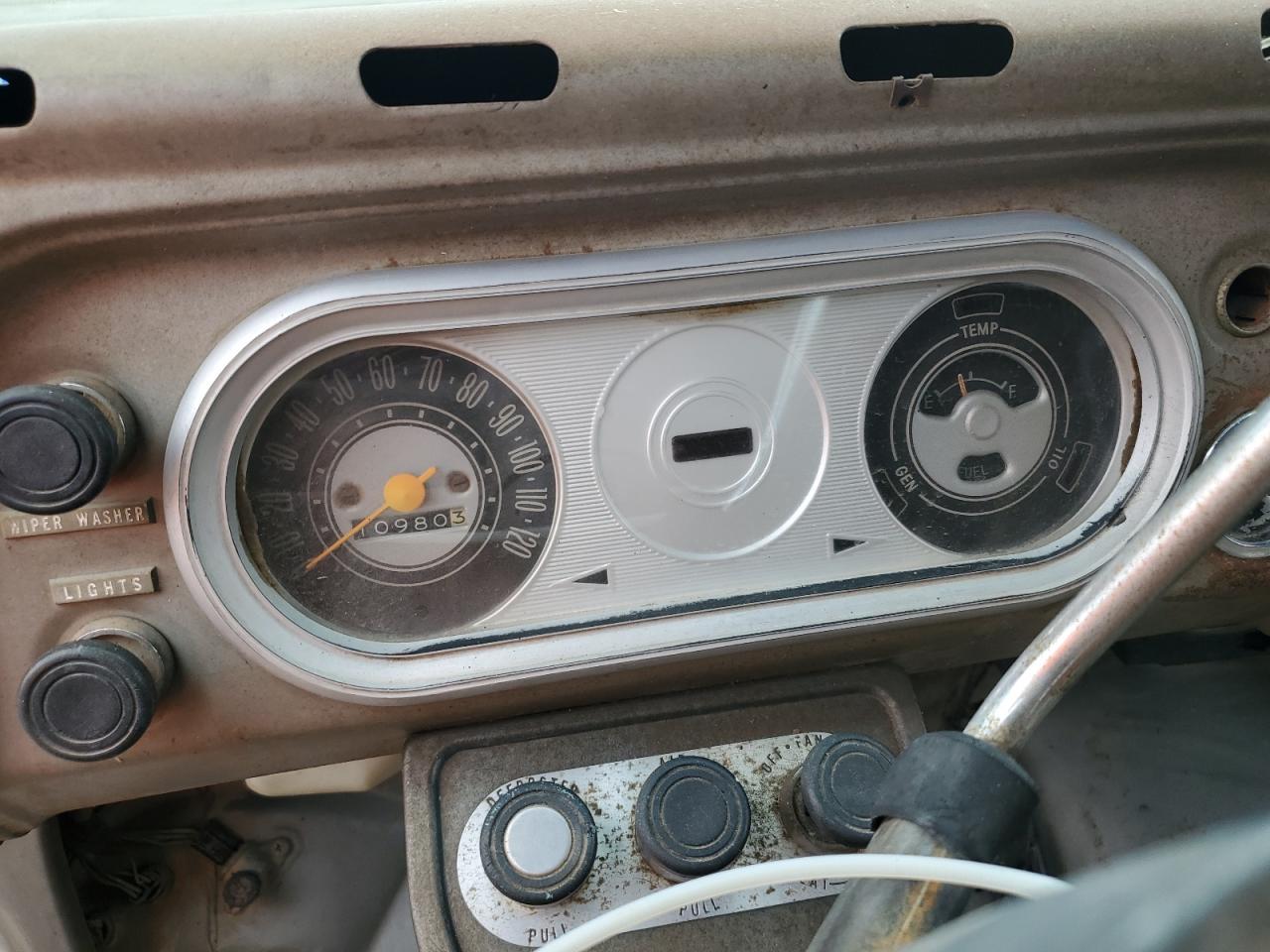 1968 Chevrolet G10 Van VIN: GE158P149013 Lot: 53750925