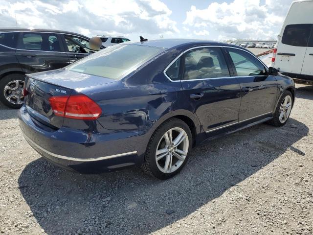 Седани VOLKSWAGEN PASSAT 2015 Синій