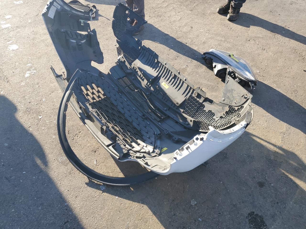 2022 Ford Escape S VIN: 1FMCU0F62NUB48093 Lot: 53029925